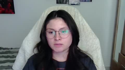 yessica_gomez01 online show from April 22, 11:57 pm