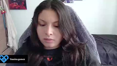 yessica_gomez01 online show from August 4, 8:04 pm