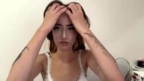 Julia 3 online show from July 6, 3:03 pm