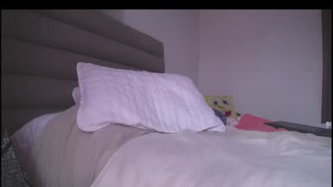 Yiny online show from July 19, 3:25 pm