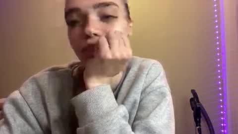 Kristi online show from March 9, 7:39 pm