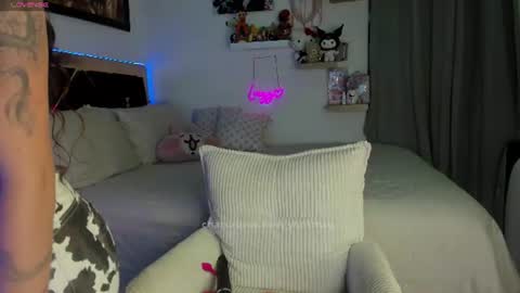 lucy online show from June 18, 5:09 am