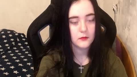 your_8a8y online show from January 16, 11:58 am