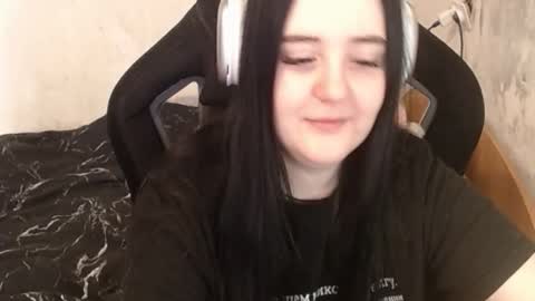 your_8a8y online show from January 17, 7:38 am