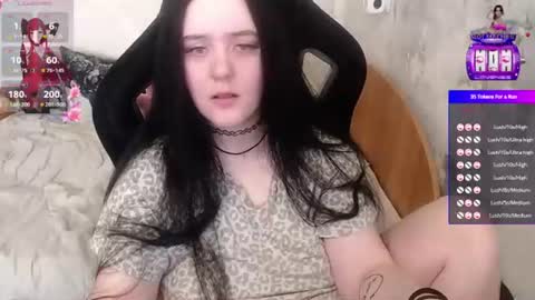 your_8a8y online show from July 23, 5:15 am