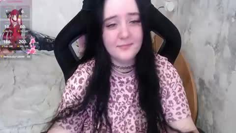 your_8a8y online show from July 19, 3:14 pm