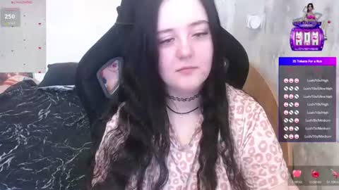 your_8a8y online show from June 29, 9:38 am