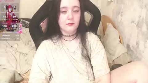your_8a8y online show from July 28, 5:02 pm