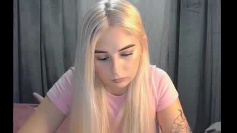 Snapshot of your___barbie chatting on October 29, 3:36 pm Barbie online show from October 29, 3:36 pm