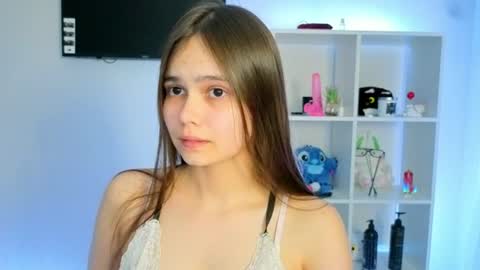 Julia Next stream  online show from June 15, 7:25 pm
