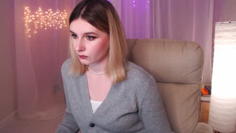 Freya online show from December 25, 3:17 pm