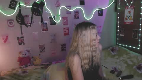 Your Horny Friends online show from November 4, 2:33 pm