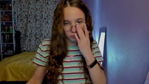 Leslie online show from November 5, 10:48 pm