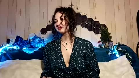 Lilly online show from December 31, 2:14 pm