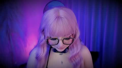 Cami independent model online show from May 3, 7:12 am