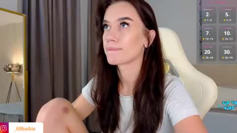 Jessica Loyd online show from July 14, 2:27 am