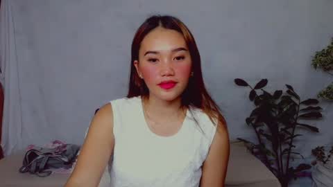your_nextdoorgirl69 online show from July 14, 12:10 pm
