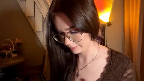 Elsa online show from March 6, 4:13 pm