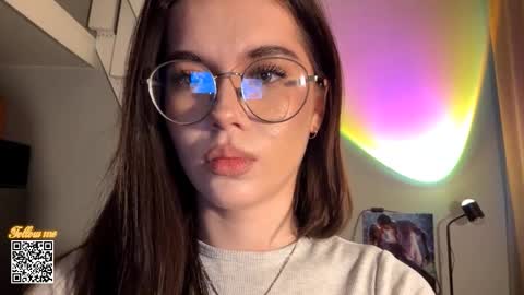 Elsa online show from March 14, 3:13 pm