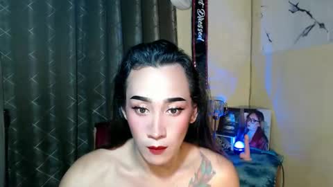 ZOE KHATE online show from November 6, 9:04 am