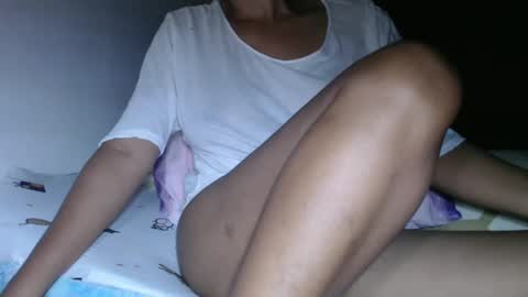 yourhotboobies23 online show from December 21, 1:10 pm