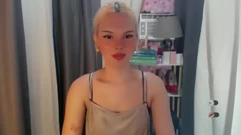 KYLIE MORE online show from June 5, 7:14 am