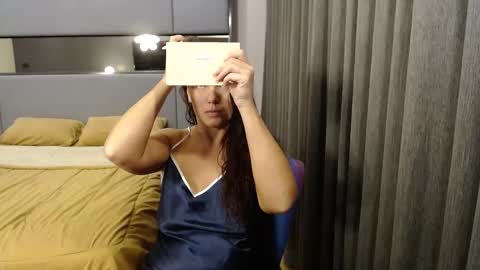 Snapshot of yourmysterycharm chatting on January 26, 2:56 am yourmysterycharm online show from January 26, 2:56 am