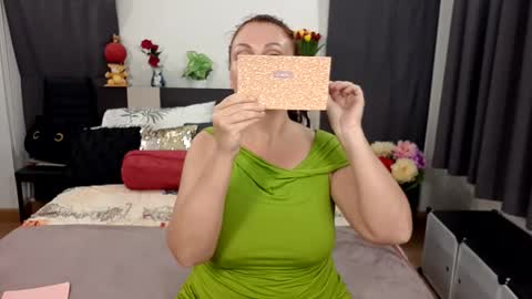 Snapshot of yourmysterycharm chatting on October 7, 4:33 pm yourmysterycharm online show from October 7, 4:33 pm