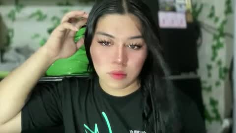 Yanahh online show from February 24, 4:38 pm