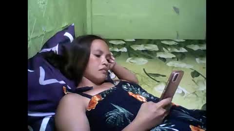yoursquirt8lover online show from May 24, 4:11 am