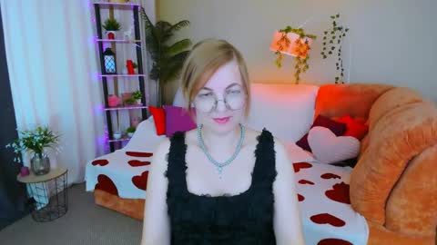 Alice online show from June 9, 9:41 am