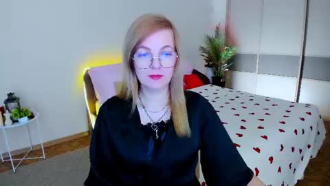 Alice online show from June 15, 9:20 am
