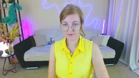 Snapshot of youruniverser chatting on September 22, 10:46 am Alice online show from September 22, 10:46 am