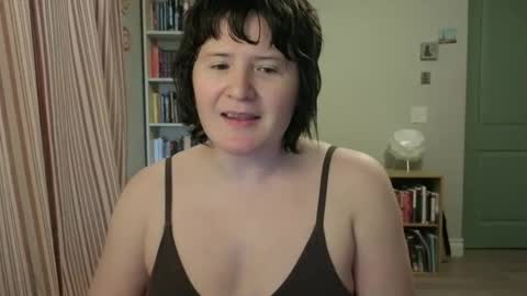 Rose Noire online show from February 23, 9:25 pm