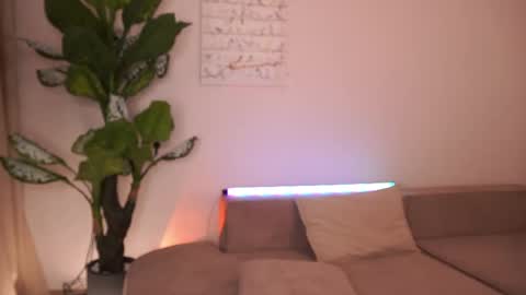 youw4ntthis online show from April 19, 5:07 am