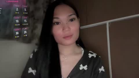 yrdrmgrl_jennie26 online show from February 6, 5:05 pm