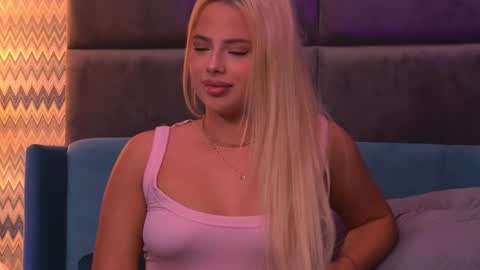 Foxie online show from September 25, 3:38 am