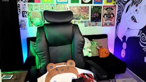    rawr   Anne Independent model      online show from November 25, 11:05 pm