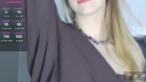 Snapshot of yuki_bloom chatting on October 9, 9:35 am yuki_bloom online show from October 9, 9:35 am