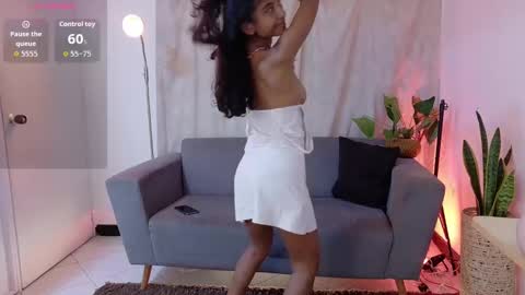Snapshot of yuliethpetite chatting on September 10, 5:35 pm yuliethpetite online show from September 10, 5:35 pm