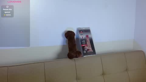 Yuli Independent model online show from January 9, 2:38 am