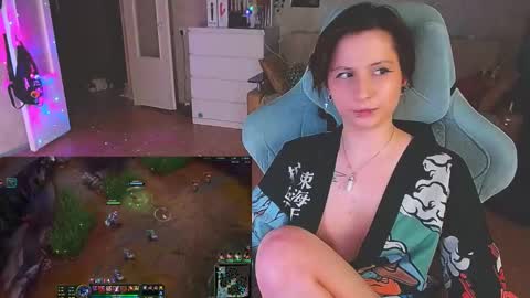 Kris online show from February 15, 8:12 pm