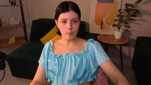 Yumi online show from March 7, 2:46 pm