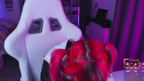 Yumi 3 online show from November 16, 8:20 pm