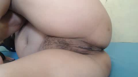 yummy72747 online show from July 7, 9:24 am