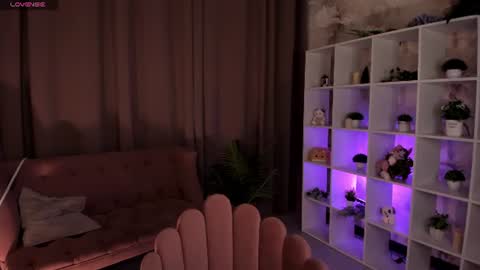 Cindey online show from July 11, 4:12 am