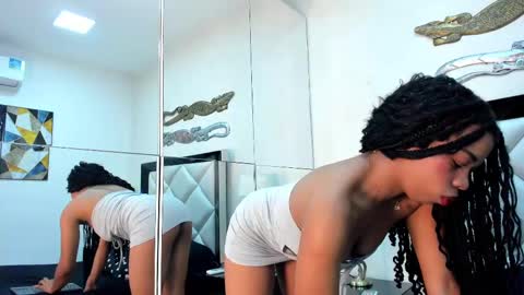 Snapshot of yuna_banks chatting on October 10, 11:59 am yuna_banks online show from October 10, 11:59 am