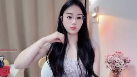 YunEr online show from June 24, 2:27 pm