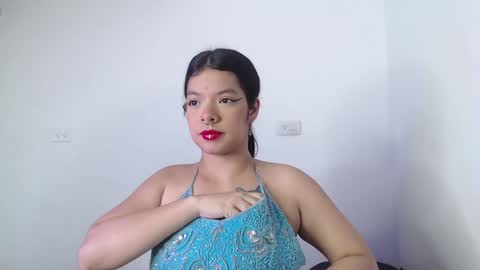 Snapshot of yungelitamor_ chatting on January 9, 5:02 am ELITA online show from January 9, 5:02 am