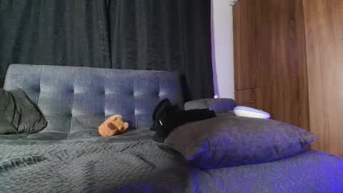 Snapshot of yungelitamor_ chatting on September 18, 5:06 am ELITA online show from September 18, 5:06 am